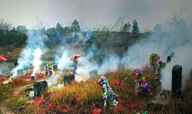 指的是哪5人？去了会怎样？有你吗？开元棋牌网站“春节上坟5人不去”
